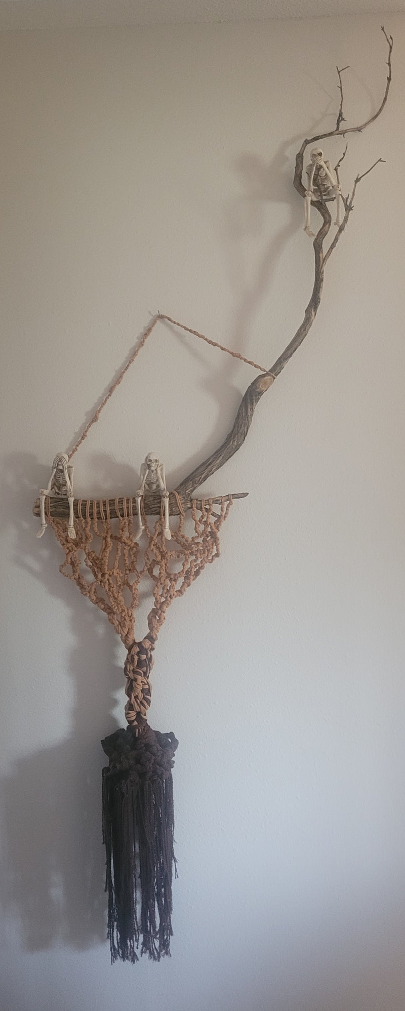 3 Wise Skeletons in a Tree